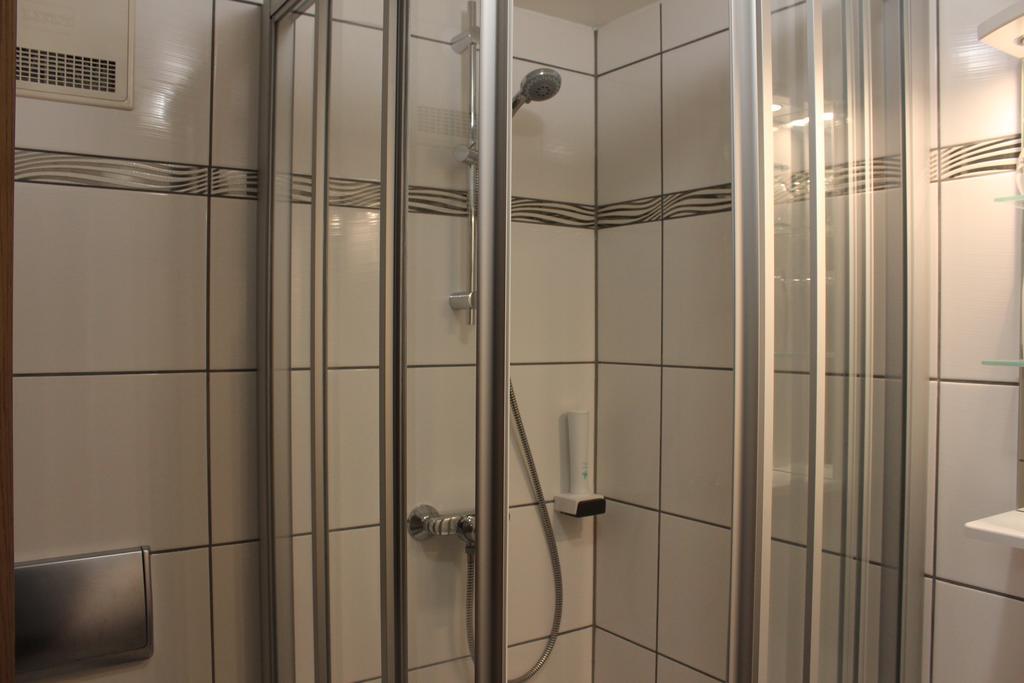 Airport-Hotel Zum Taubengrund Kelsterbach Habitación foto